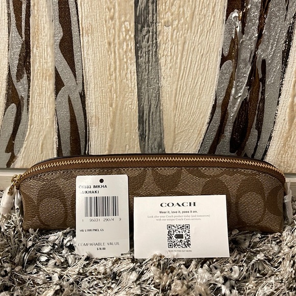 COACH Pencil Case In Signature Canvas NEW! - Picture 3 of 5